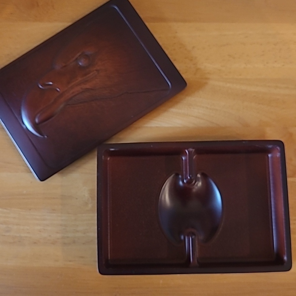 BOMA 3D 'Eagle Head' Double Deck Playing Card Storage Art Box - Picture 10 of 17